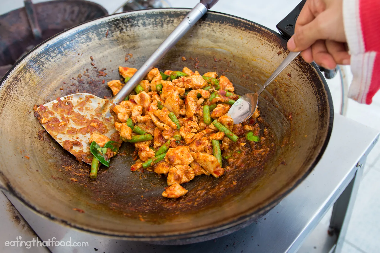 Gai Pad Prik Gaeng zubereiten