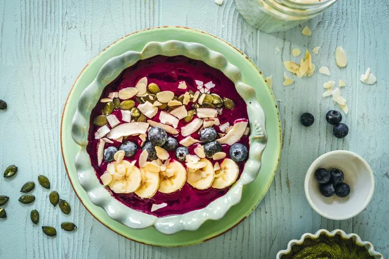Gesunde Bowl mit Blaubeeren