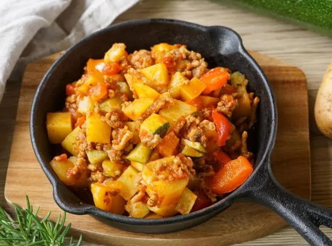 Kartoffel-Zucchini-Pfanne mit Speck
