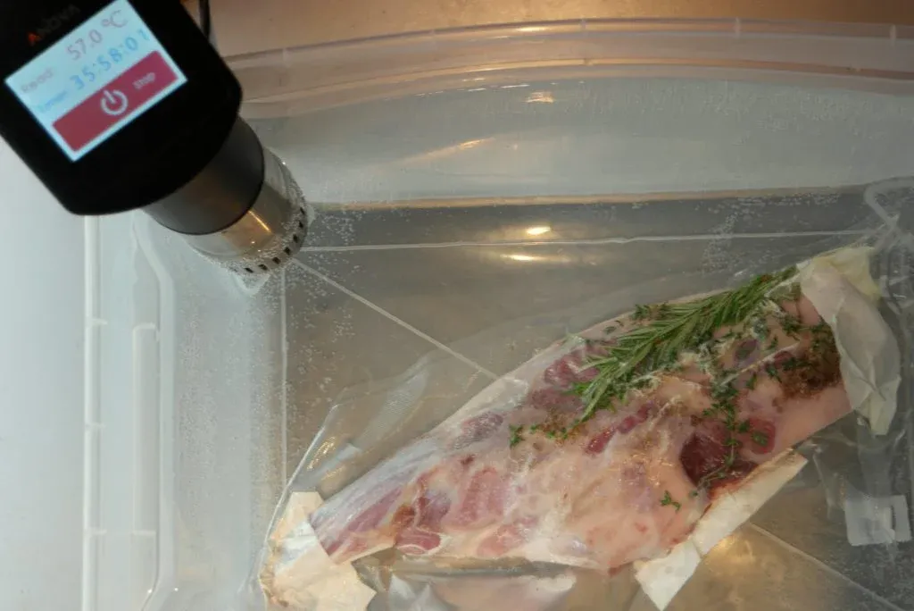 Lammkeule im Sous-vide Becken