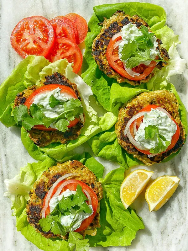 Mischung aus Curry, Kurkuma, Kreuzkümmel und Koriander