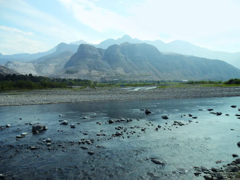Mittleres Jequetepeque-Tal: im Hintergrund beginnen die Küstenberge.