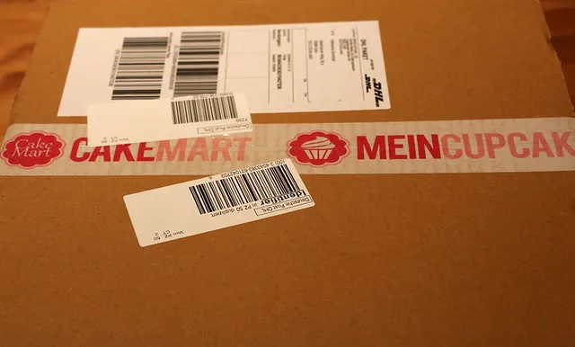Paket mit Backutensilien