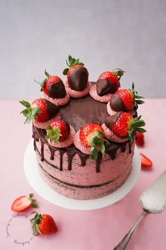 Saftige Erdbeer-Schoko-Torte