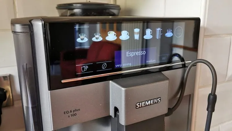 Siemens EQ.6 plus s100 Kaffeemaschine Bedienfeld