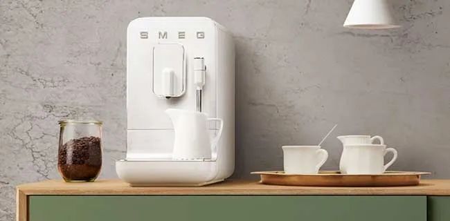 SMEG Espressomaschine und Kaffeemaschine