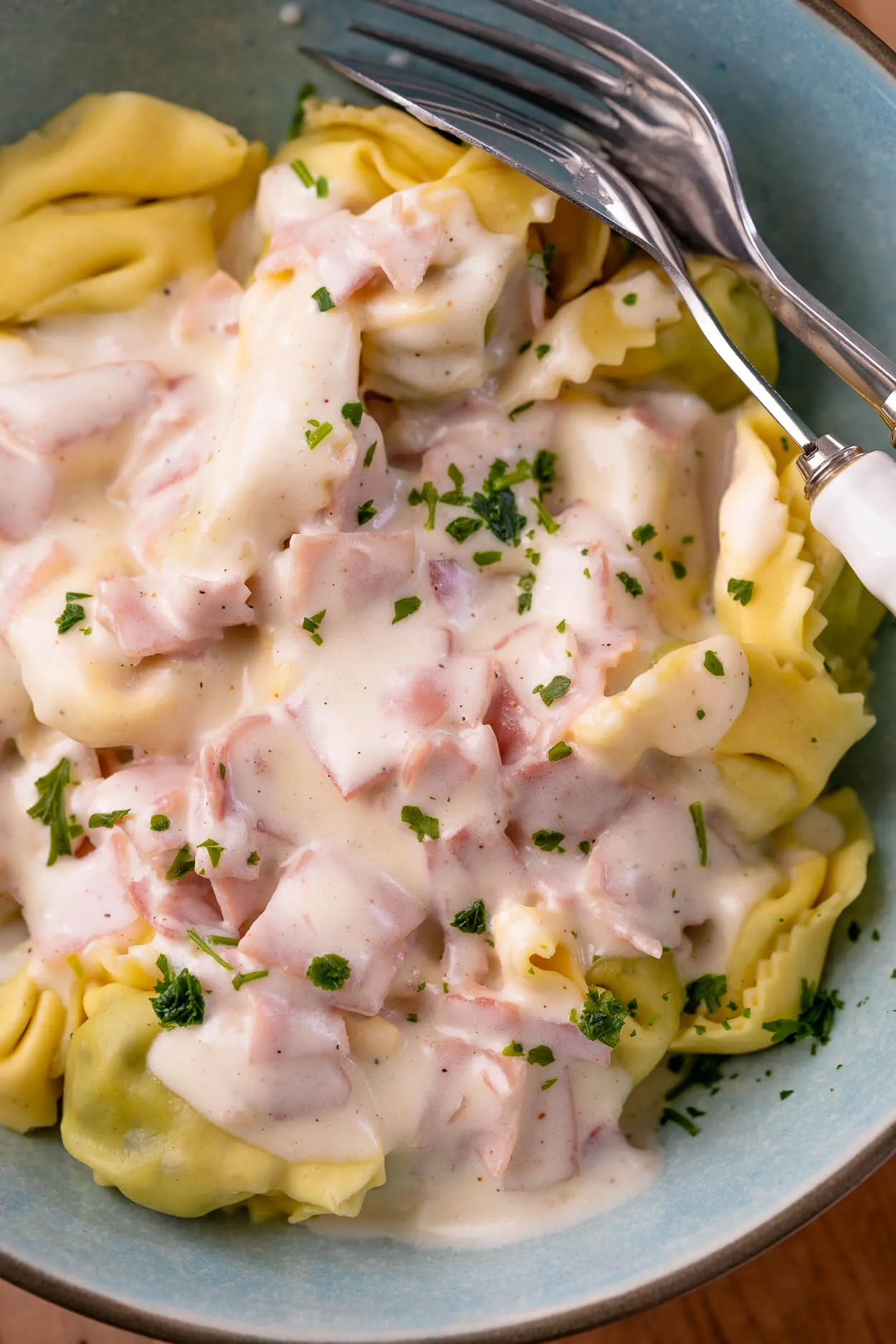 Tortellini mit Sahnesoße