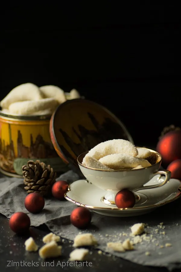 Zarte Vanillekipferl, ein klassisches Weihnachtsgebäck