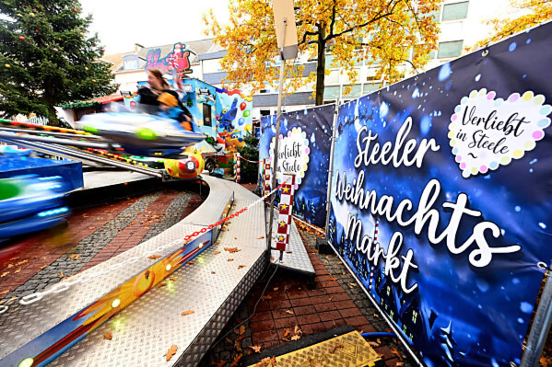 Als einer der ersten Märkte eröffnete der Steeler Weihnachtmarkt am 2. November und bleibt bis zum 4. Januar 2026 geöffnet.