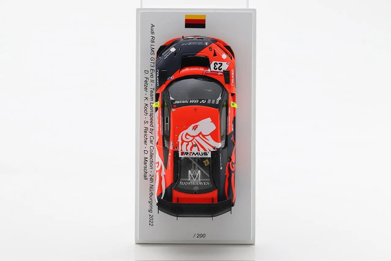 Ansicht des Audi R8 LMS GT3 Evo II #23 Modellautos aus einem anderen Winkel