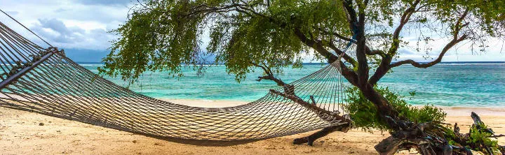 Bali Strand mit Hängematte