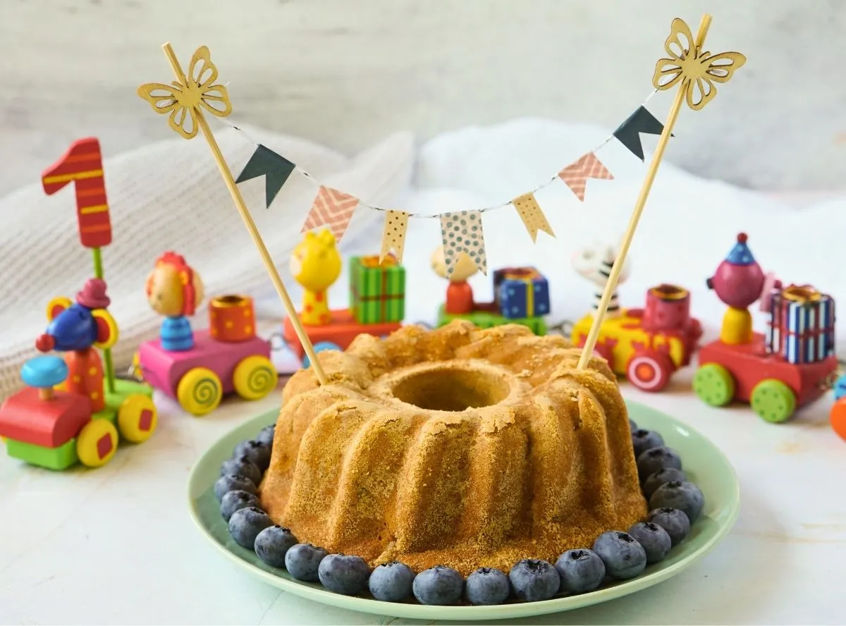 Bananenkuchen mit Apfel für den ersten Geburtstag