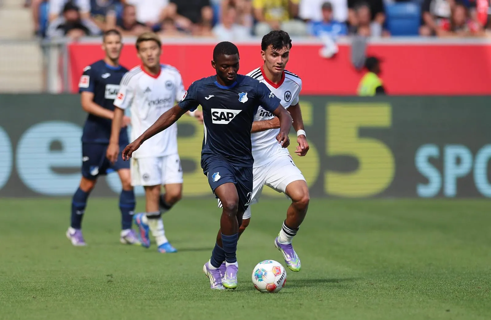 Bazoumana Touré (TSG Hoffenheim) im Spiel gegen Eintracht Frankfurt