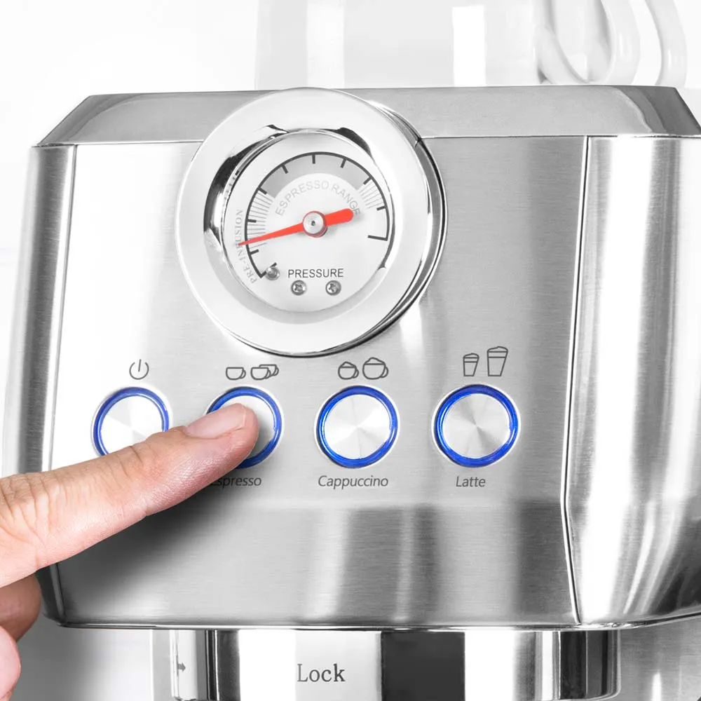 Bedienfeld mit Tasten für Espresso, Cappuccino und Latte Macchiato