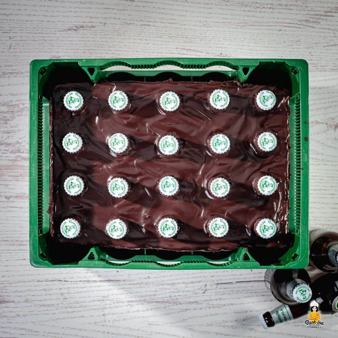 Bierkasten-Kuchen: Kreative Männertorte für Bierliebhaber