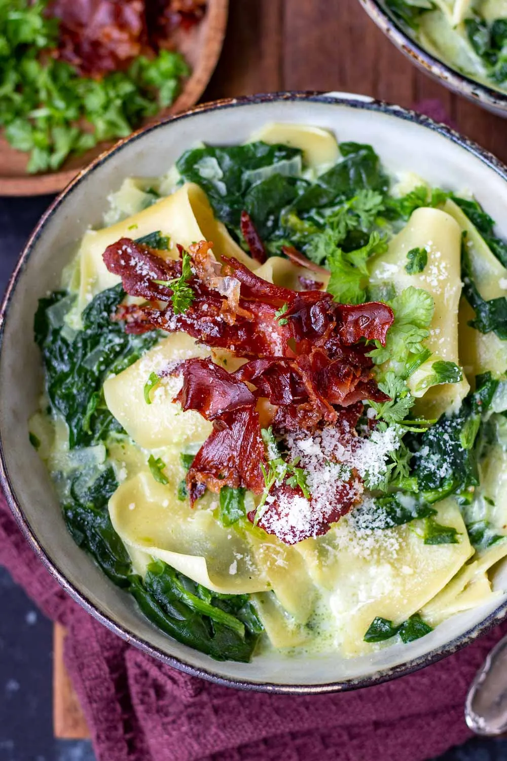 Cremige weiße Spinat-Lasagnesuppe