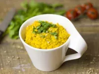 Cremiger Linsenaufstrich mit Kurkuma