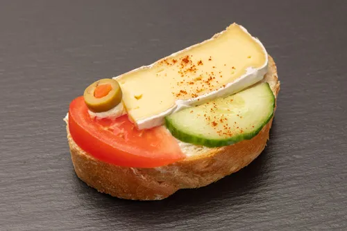 Cremiges Camembert Sandwich, mild und vollmundig
