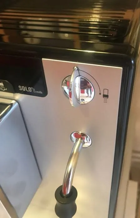 Dampfregler der Melitta Caffeo Solo für Milchschaum