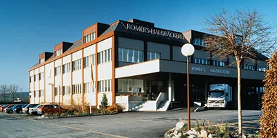 Das erweiterte Gebäude der Romer’s Hausbäckerei im Jahr 1992