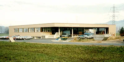 Das neue Betriebsgebäude von Romer's Hausbäckerei im Jahr 1986