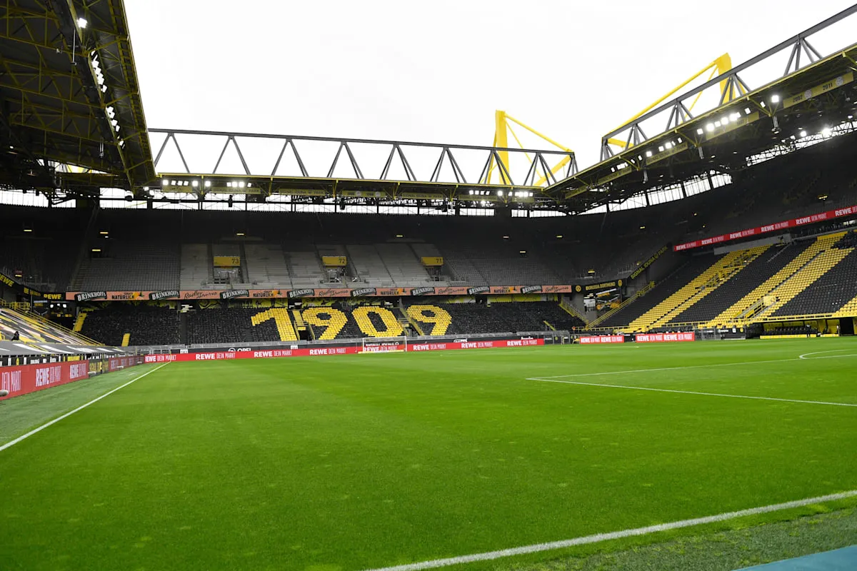 Das Westfalenstadion, auch bekannt als Signal Iduna Park