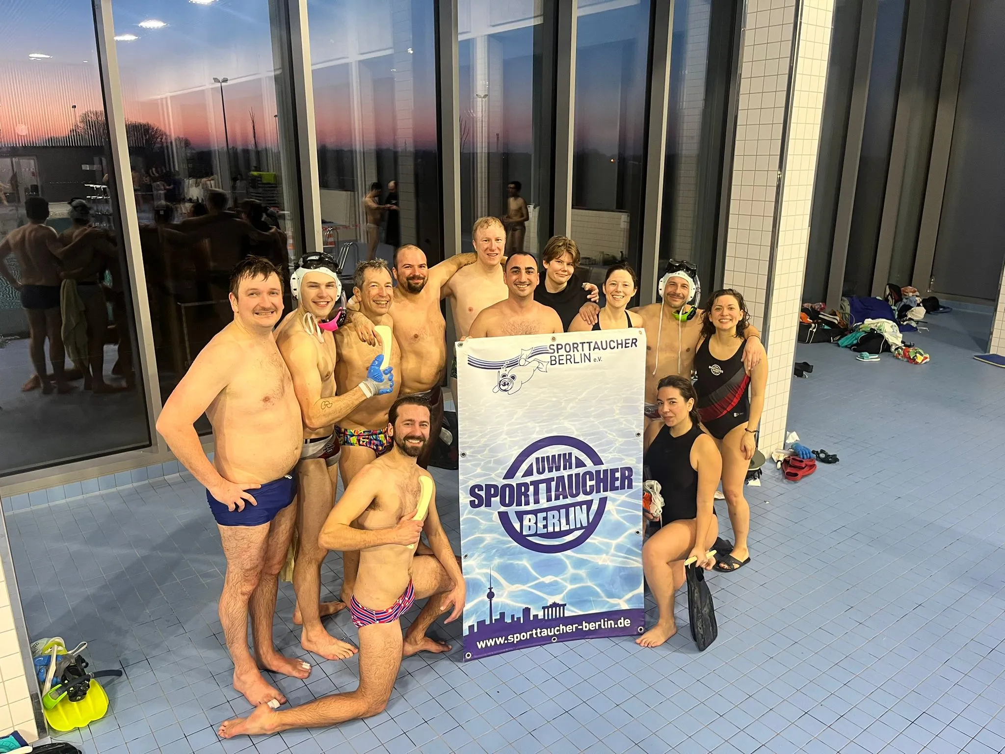 Das zweite Team des Sporttaucher Berlin nach einer starken Leistung