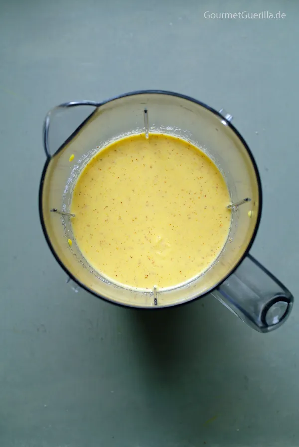 Der fertige Teig für die Linsen-Waffeln in einer Schüssel