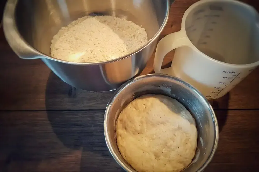 Der Hauptteig wird zubereitet