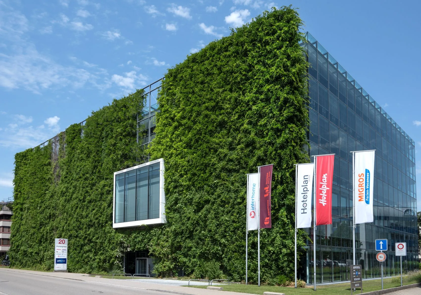 DERTOUR Group übernimmt Hotelplan Group, mit Ausnahme von Interhome