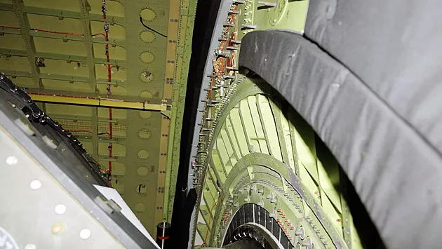 Die Druckgrenze (Pressure-Boundary) von der Cavity-Seite: Fail-Safe-Seal, Flugzeug-Backstop-Structure und Druckschott