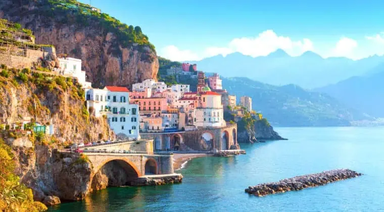 Die wunderschöne Amalfiküste lädt zum Träumen und Staunen ein!