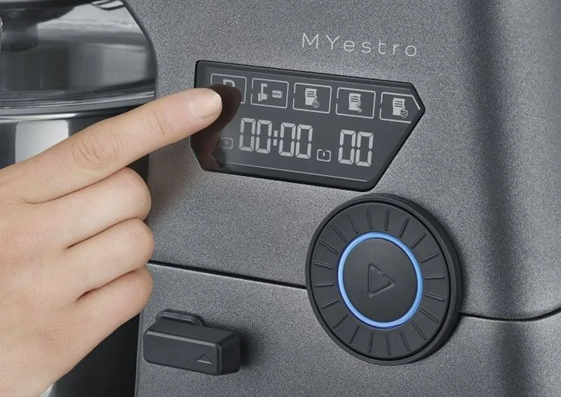 Digitales Touch Display der Graef MYestro für einfache Bedienung