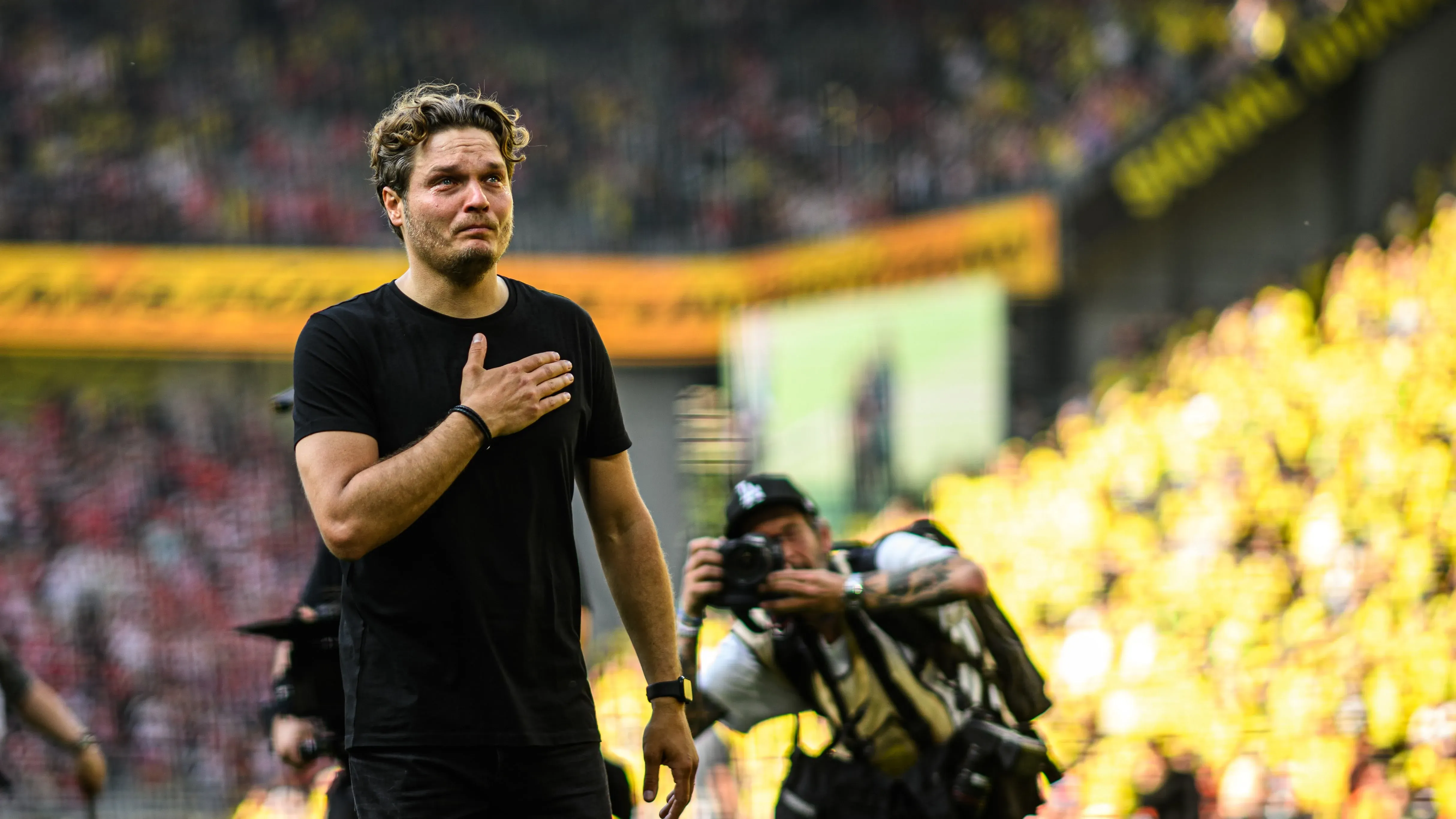 Edin Terzić wird von der Gelben Wand gefeiert