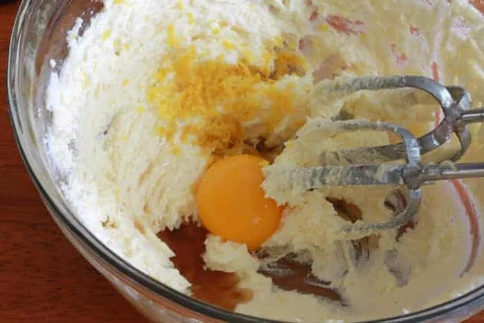 Eigelb Vanille Zitronenzest prep 5