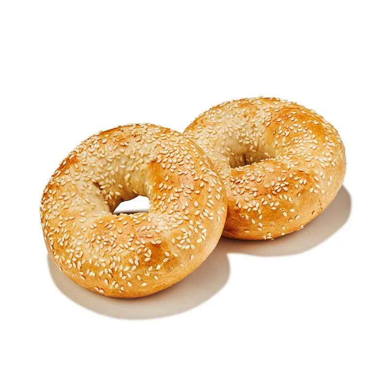 Ein frischer Sesam Bagel, bereit zum Belegen