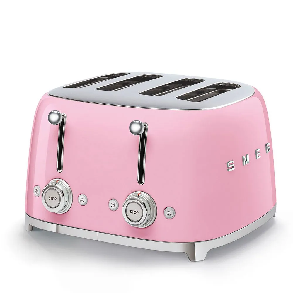 Ein rosafarbener Smeg 4-Schlitz-Toaster TSF03PKEU im Cadillac Pink Ton