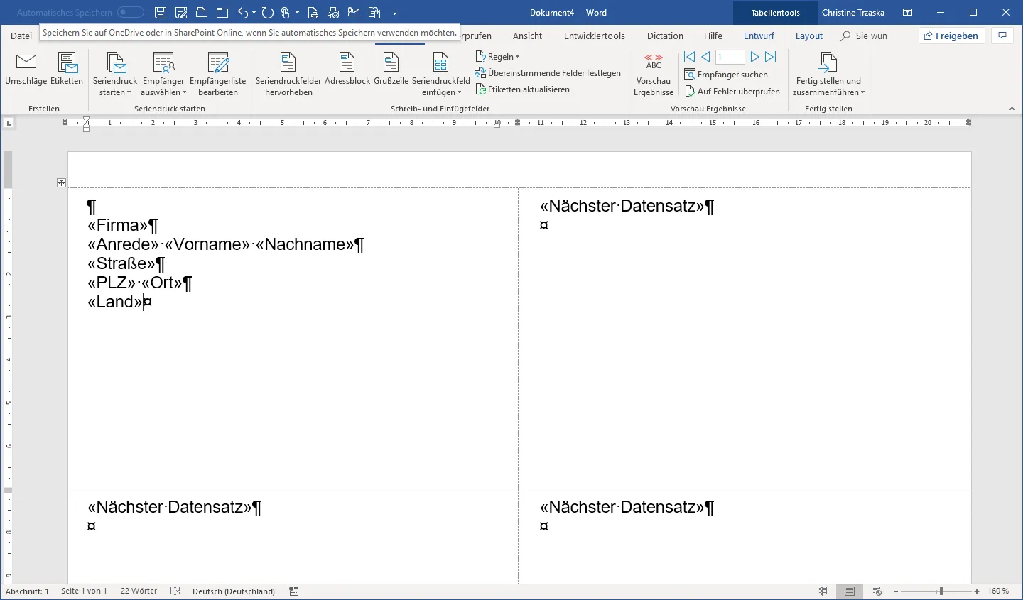 Eine Auswahl traditioneller deutscher Spezialitäten, darunter Brot, Wurst und Bier.