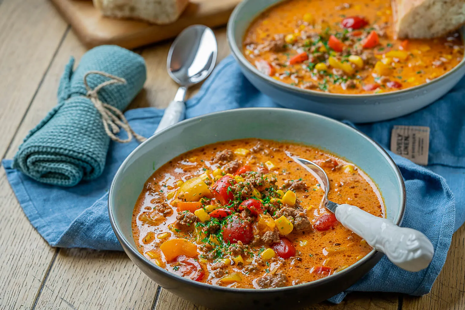 Eine köstliche Pizzasuppe, die schnell zubereitet ist
