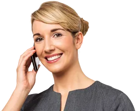 Eine Person telefoniert, symbolisiert Kommunikation und Service