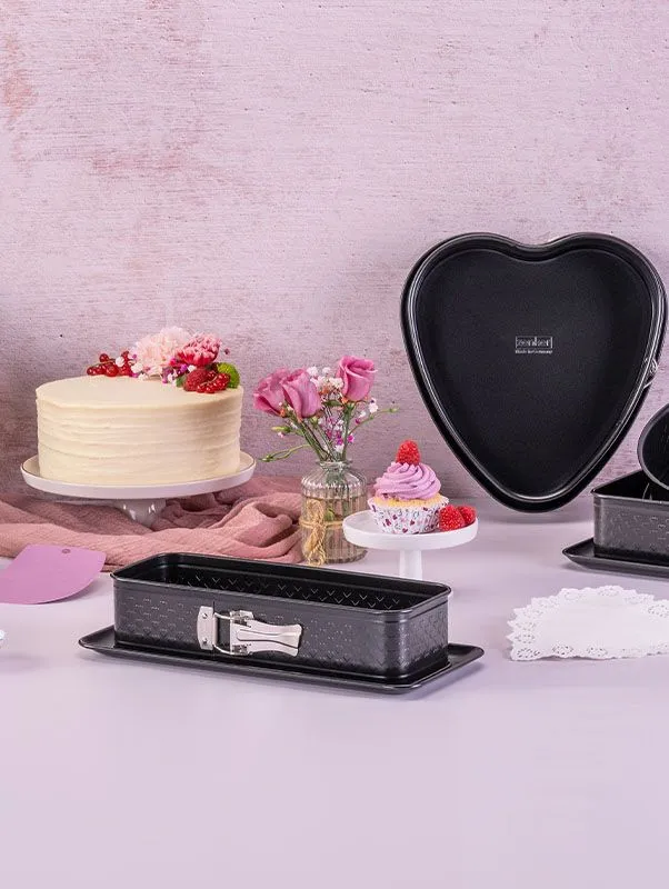 Eine stilvolle Backform aus der Beloved+ Serie, bereit für liebevolle Backkreationen