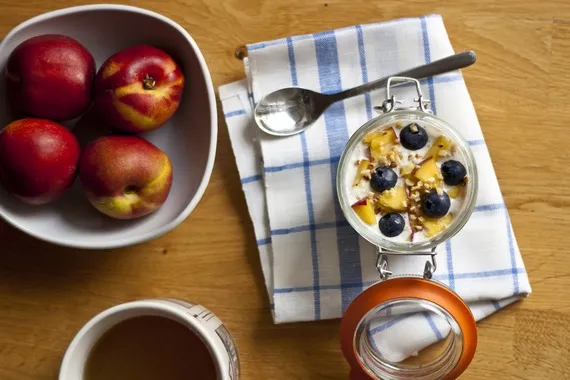Eine weitere Ansicht von cremigem Bircher Müsli