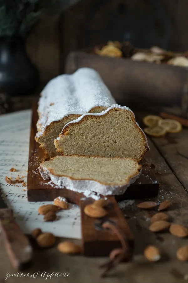 Einfaches und gelingsicheres Rezept für Mandel-Marzipan-Stollen