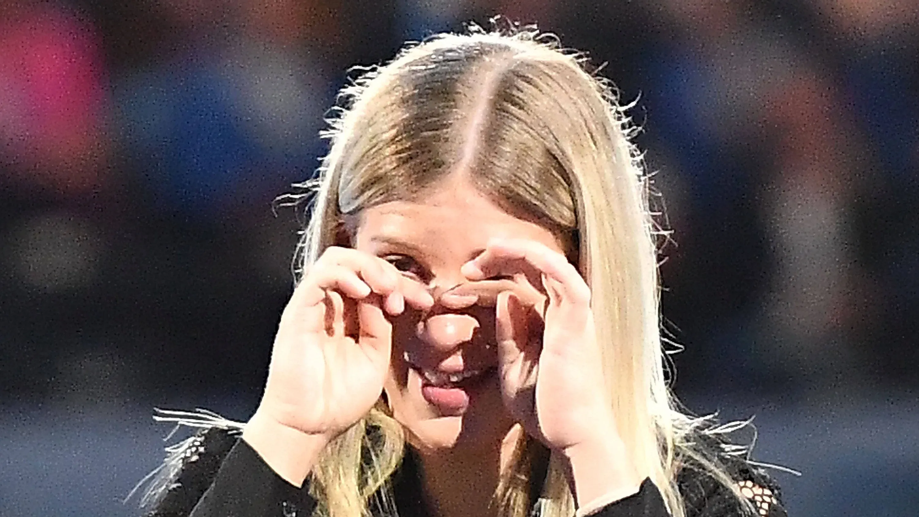 Elisabeth Seitz nimmt Abschied von ihrer Turnkarriere mit Tränen in den Augen