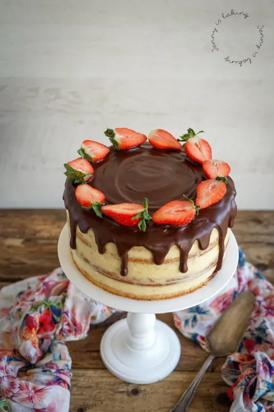 Erdbeer-Holunder-Torte