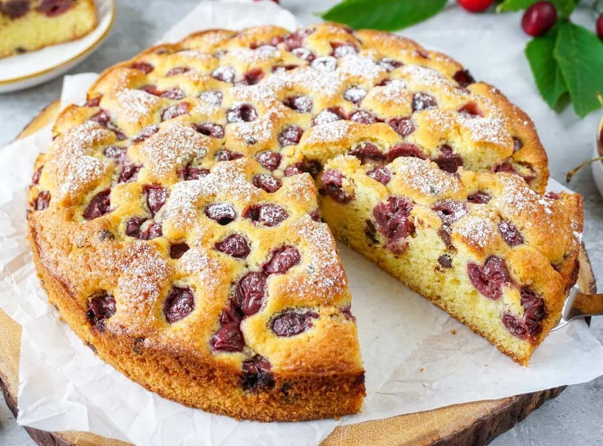 Erfrischende Sommerkuchen mit frischen Früchten