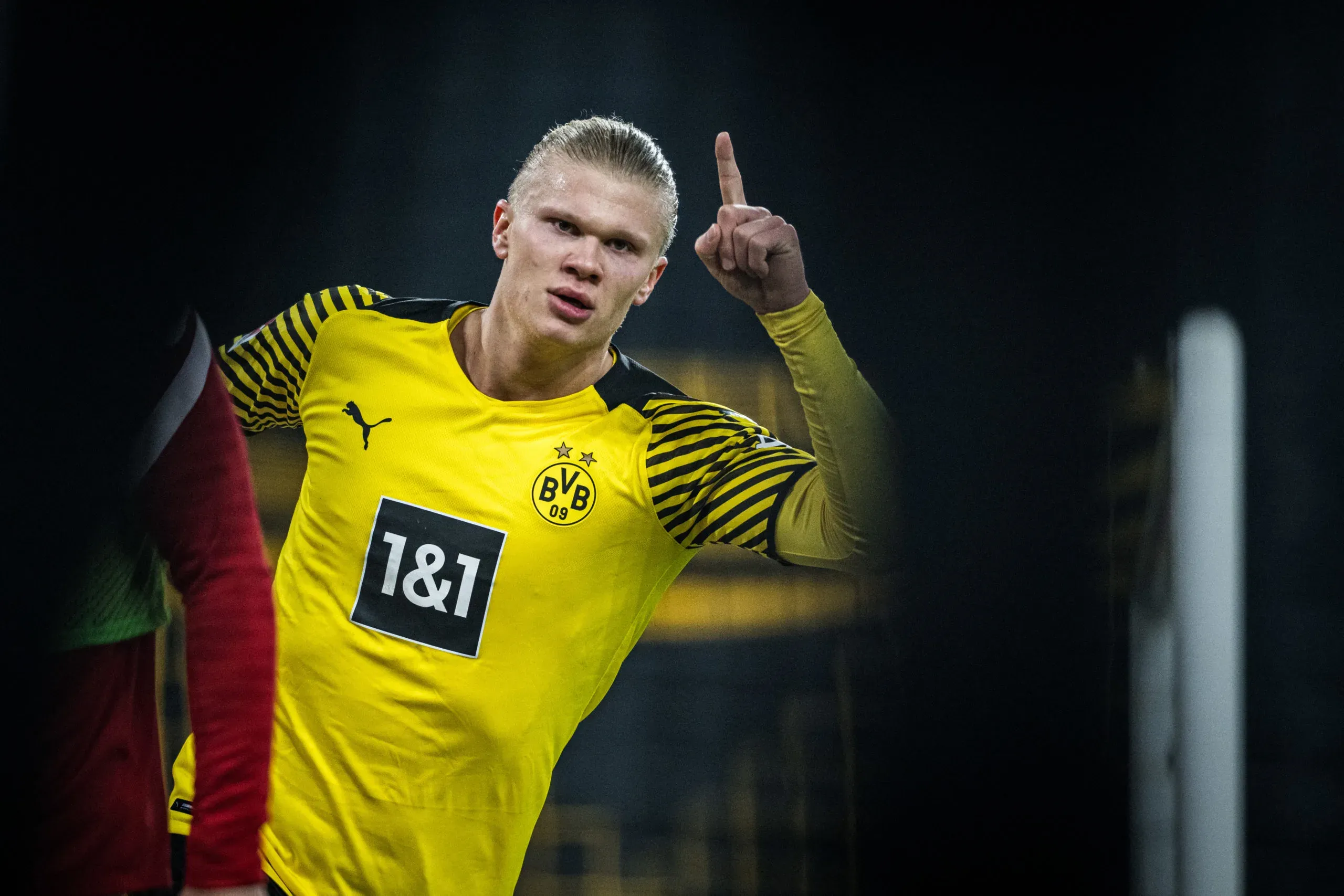 Erling Haaland bejubelt ein Tor für Borussia Dortmund