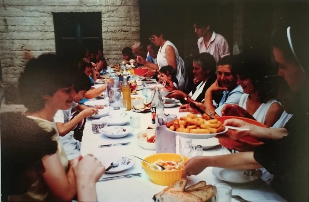 Familienessen in Dalmatien in den 80ern