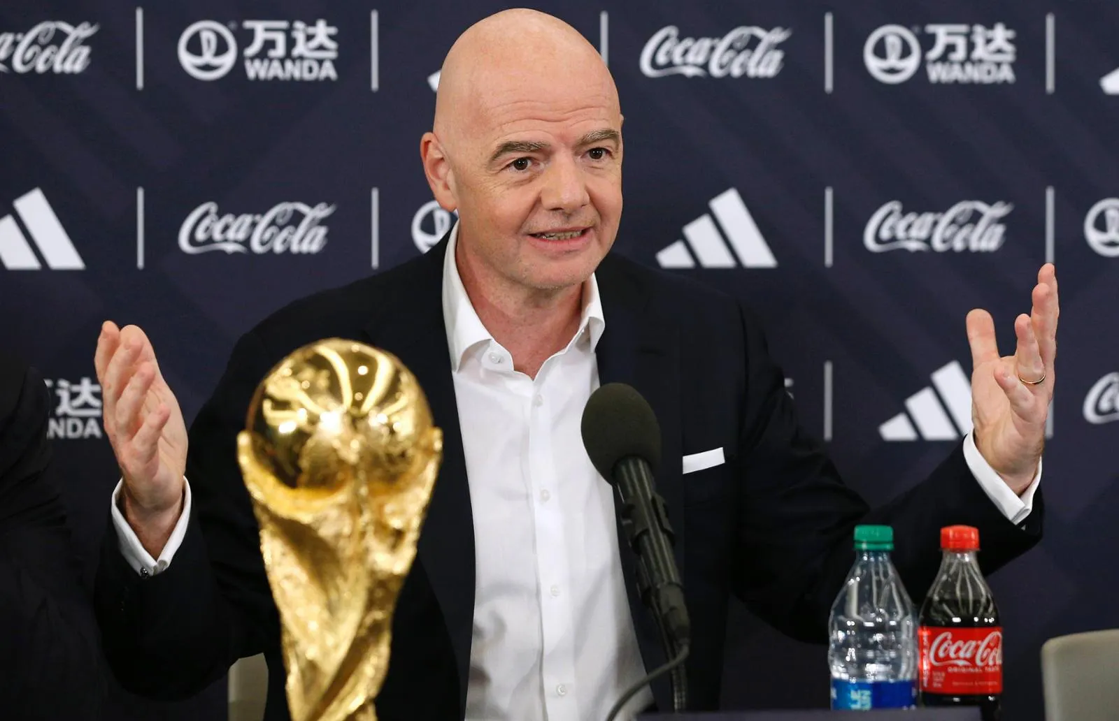 FIFA-Präsident Gianni Infantino freut sich auf die Mega-WM
