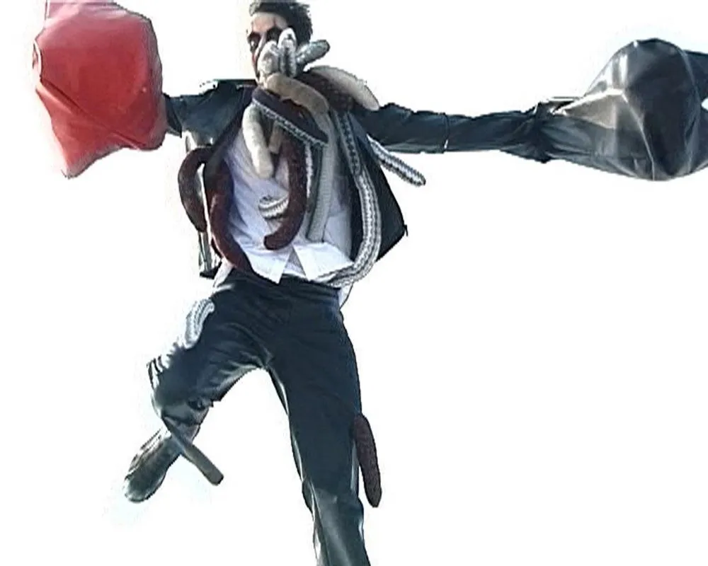 Filmstill aus dem Video "Alice Cooper" (2001)